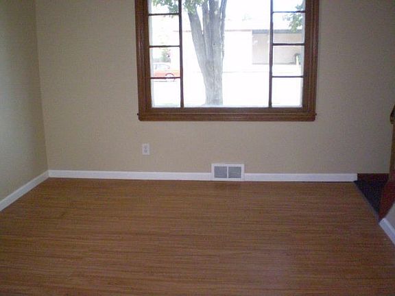 5th image of 50 Garden Ave