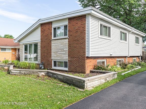 4th image of 10845 Martindale Dr