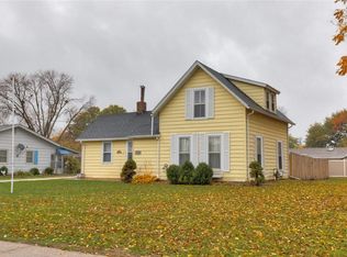 406 6th St SW, Altoona, IA 50009