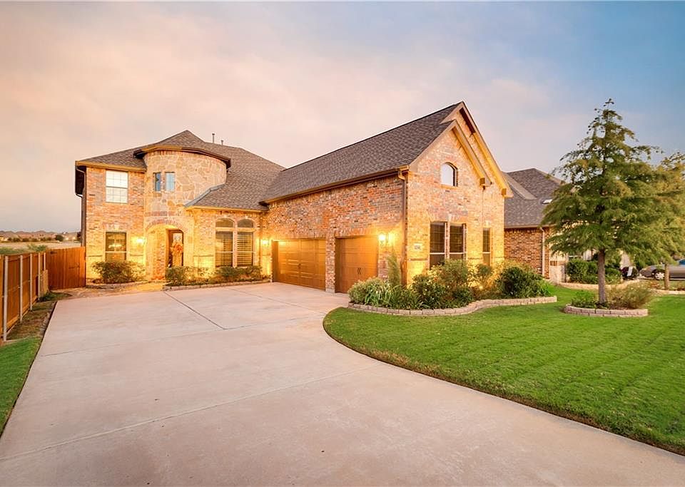 1st image of 12744 Connemara Ln