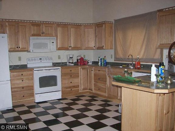 2nd image of 24084 Washington Dr