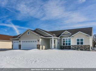 1818 Buser Dr, Neenah, WI 54956