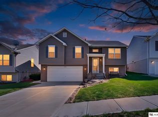 14613 Knudsen St, Bennington, NE 68007