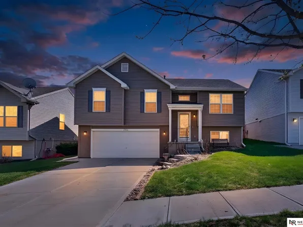 14613 Knudsen St, Bennington, NE 68007