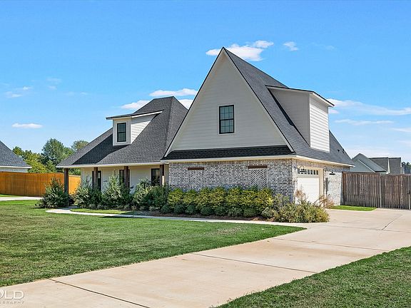 4th image of 311 Hall Rd