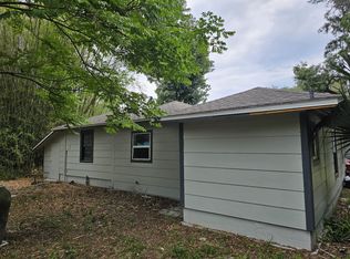 2218 E New York Ave #B, Deland, FL 32724