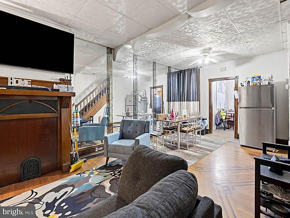 4th image of 2914 Turner St