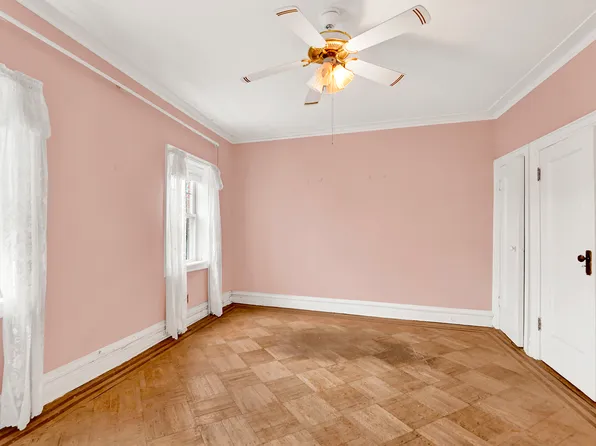 536 68th Street image 13 of 32