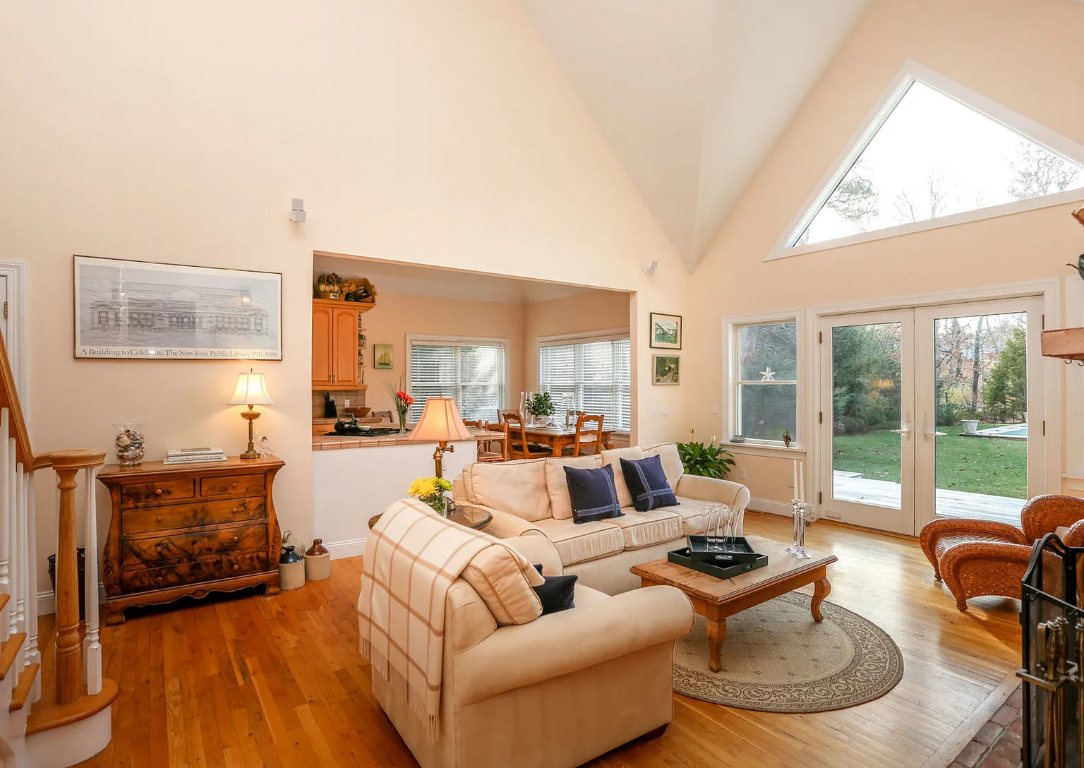 East Hampton Family home moments to Village — Photo 4