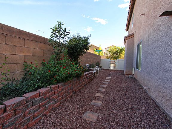 4th image of 4934 Tunnel Falls Dr