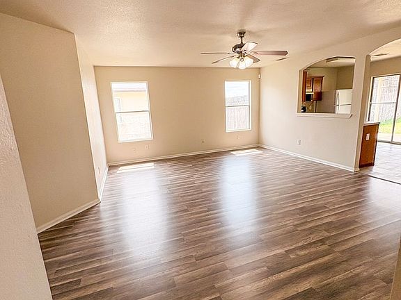 4th image of 2909 Blackburn Dr