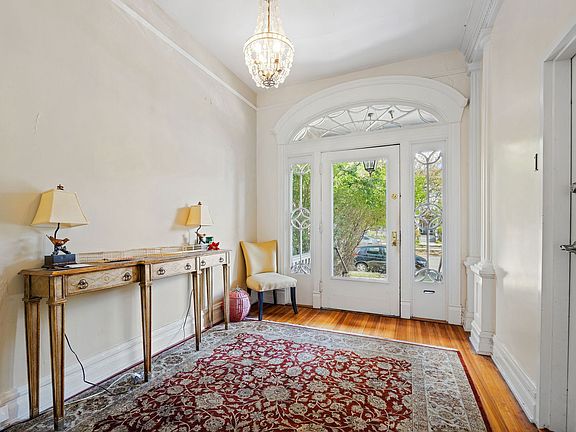 5th image of 22 N Arthur Ashe Blvd APT 3