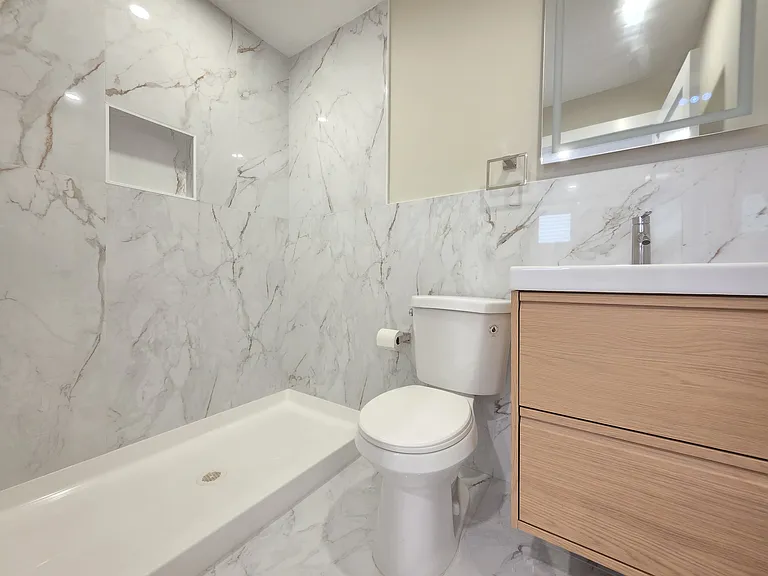 334 Van Duzer St #1 — Photo 7