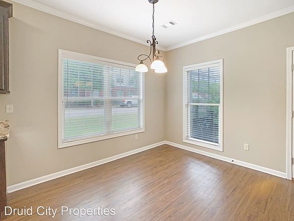 4th image of 428 18th St E
