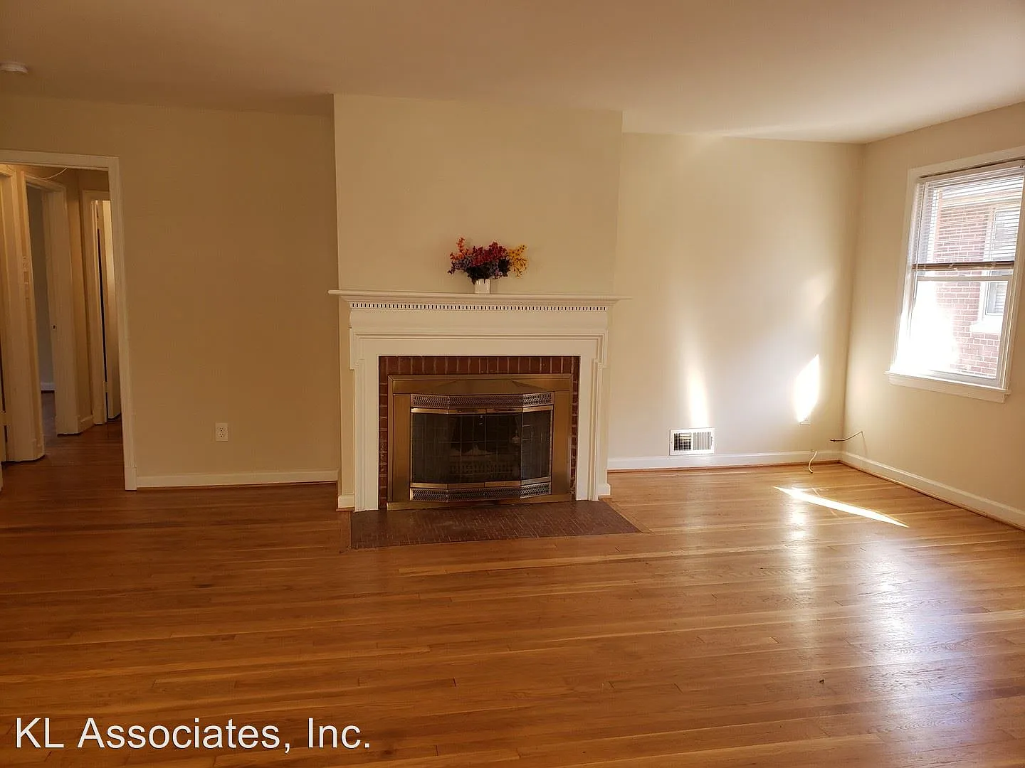 72 Sheridan St NE photo 1