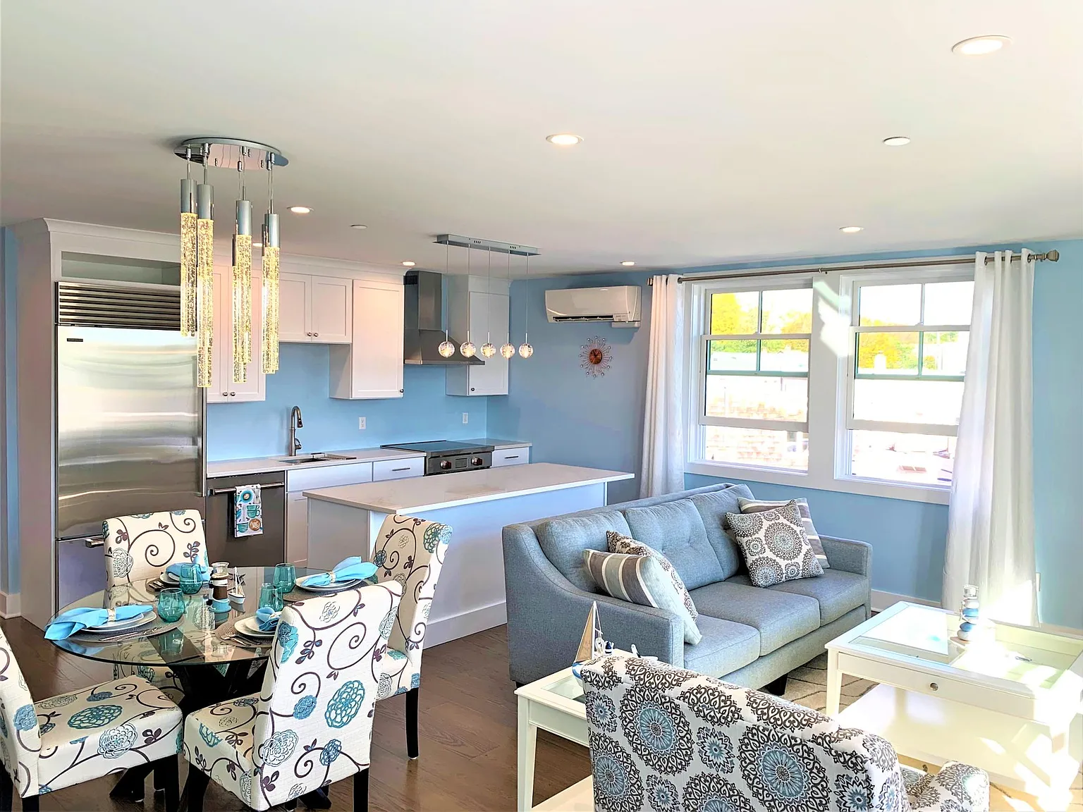 2 bed, 1330 sqft, $4,200 — Photo 2