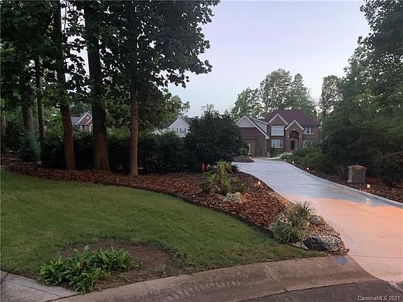 5th image of 171 Waterford Dr