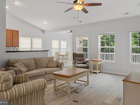 3rd image of 26359 Timbercreek Ln