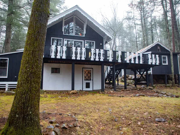 12 Red Fox Dr, Jay, NY 12941
