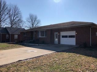 304 E 4th North St, Mount Olive, IL