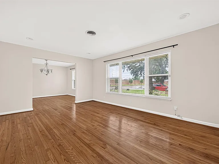 4002 Mischire Dr — Photo 8