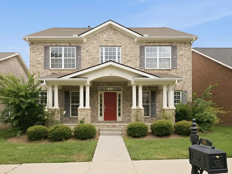 310 Wandering Cir — Photo 3
