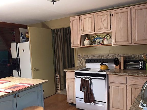 5th image of 146 Water Oak Dr