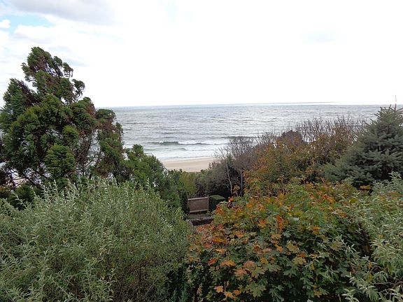 2nd image of 186 Old Montauk Hwy