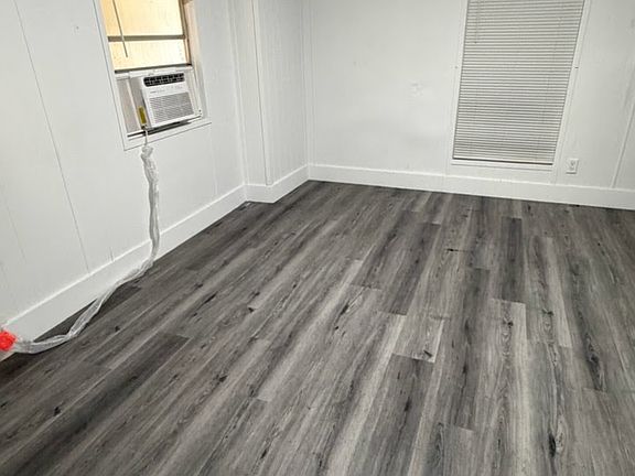 3rd image of 23034 Watergate Cir #E3