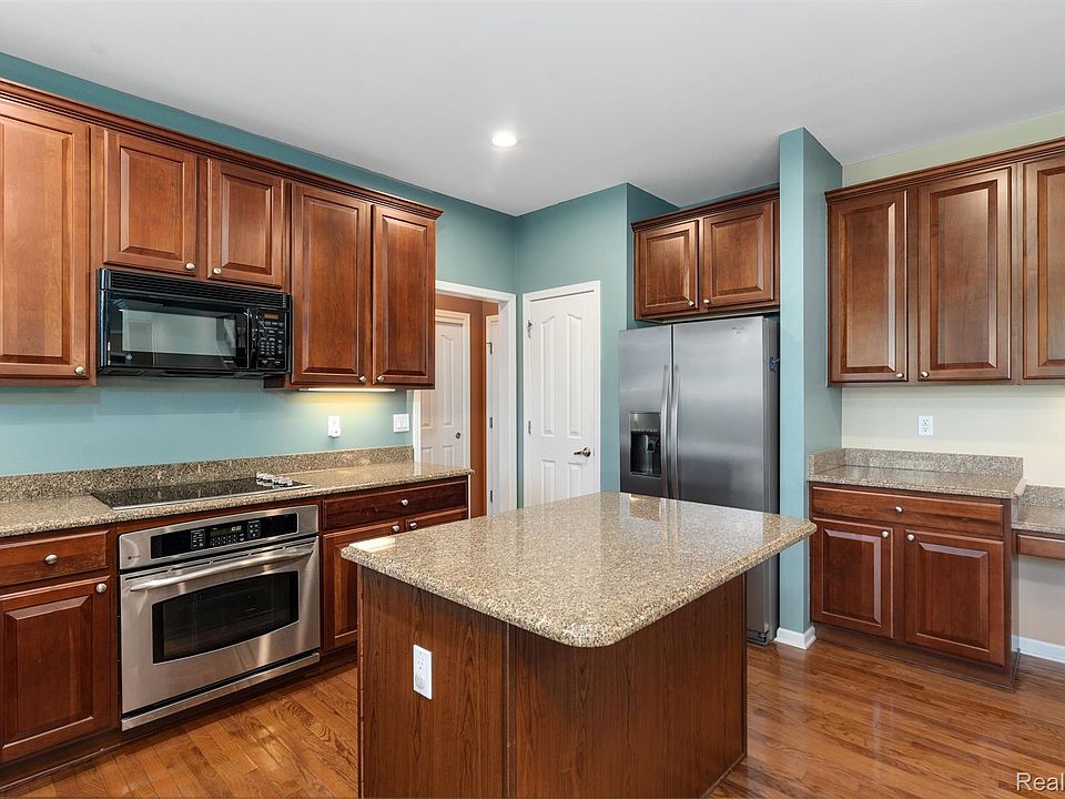 49136 Running Trout Ln, photo 9