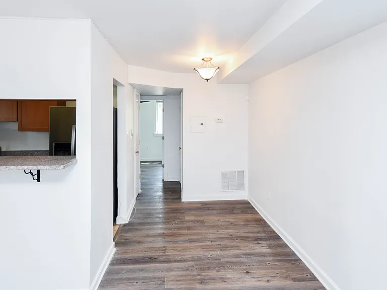713 Brandywine St SE #B2 — Photo 10