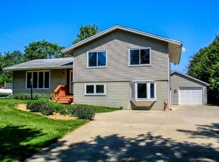 2741 Pickering Dr, Marshalltown, IA 50158