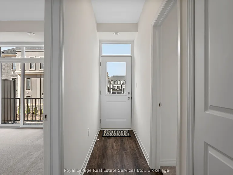 383 Dundas St E #68 — Photo 26