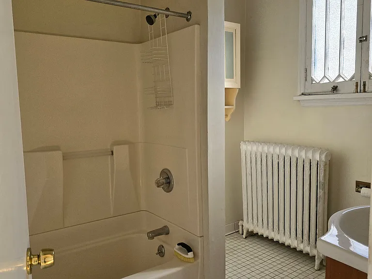 702 Madison Ave #3 — Photo 6