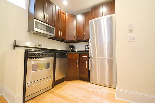 Rented by Bold New York | media 11