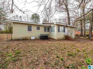 710 W Walnut St, Sylacauga, AL 35150