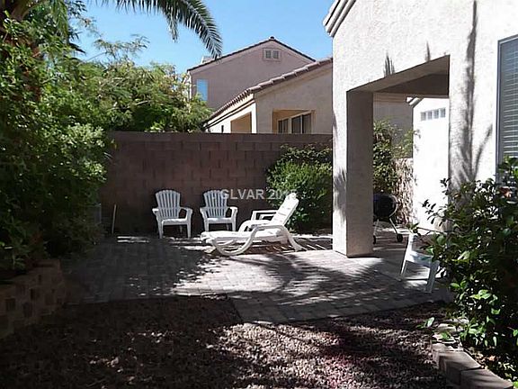 3rd image of 266 Camino Viejo St