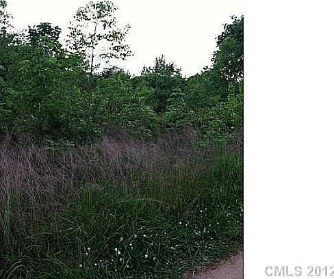 1st image of 1 Brady Ln