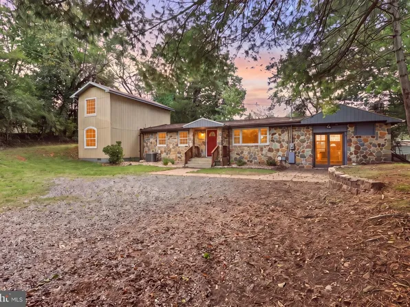 519 Keyes Gap Rd, Harpers Ferry, WV 25425