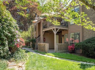 3 Ravencroft Ln #A, Asheville, NC 28803