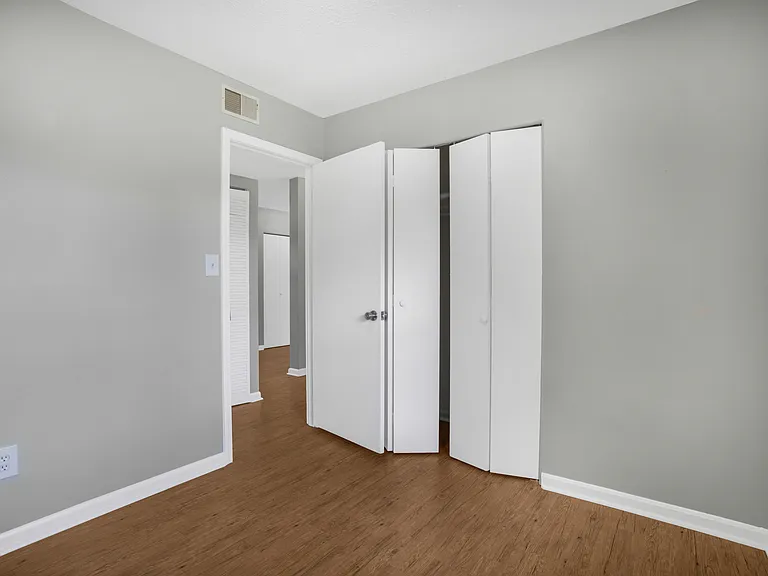 4810 Guy Dr — Photo 3