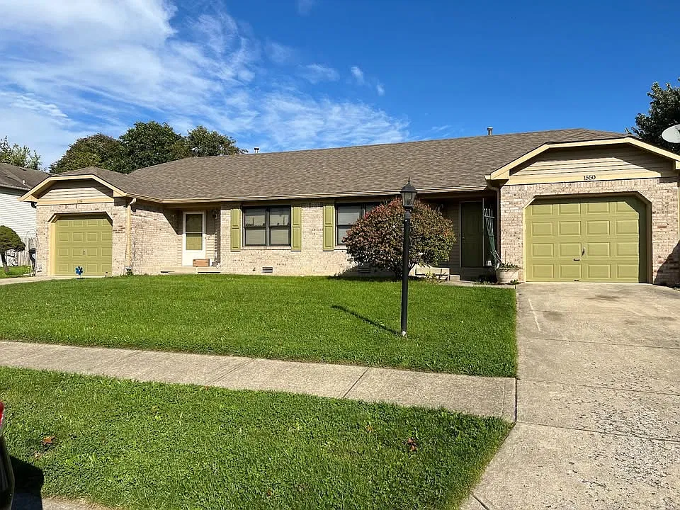 2 bed, 1.5 bath, 1100 sqft, $1,900 — Photo 2