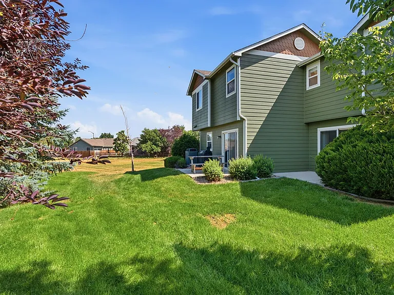 802 Waterglen Dr #D17 — Photo 31