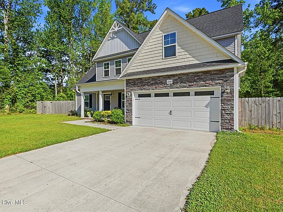 3rd image of 1001 Marston Drive