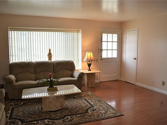 5th image of 3152 Evelyn Ave