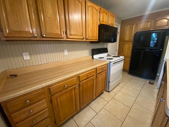 3rd image of 8207 Mount Mansfield Dr