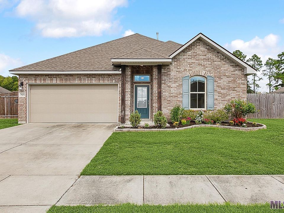 1st image of 39454 Legacy Lake Dr