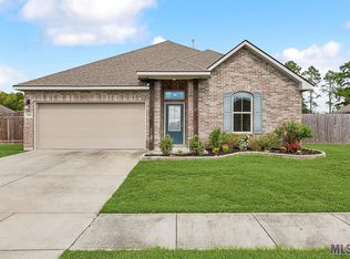 39454 Legacy Lake Dr, Gonzales, LA 70737