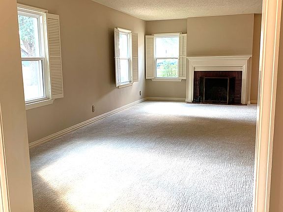 3rd image of 1504 Dotsy Ave