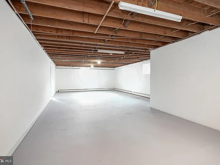 611 Fries Mill Rd #A — Photo 23